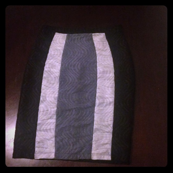 Flattering Textured Color Block Pencil SKIRT - Picture 1 of 1